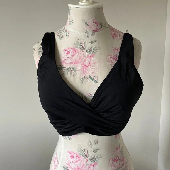 Sea Level Australia black twist front bikini top size US 14 - Picture 1 of 11